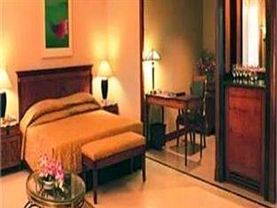 Hotel Hans International Нью-Дели Экстерьер фото