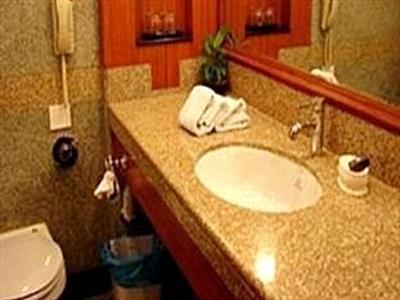 Hotel Hans International Нью-Дели Экстерьер фото